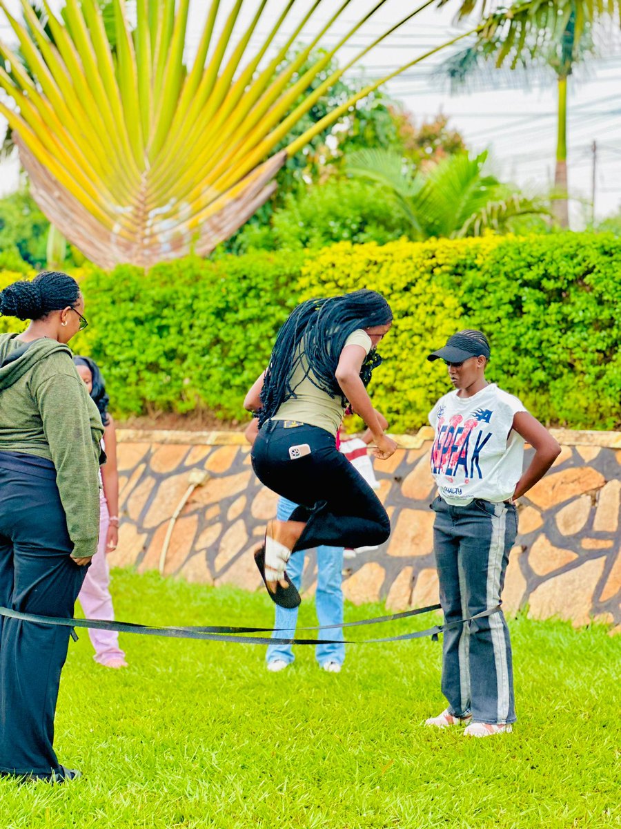 QWESHUNGA tweet media