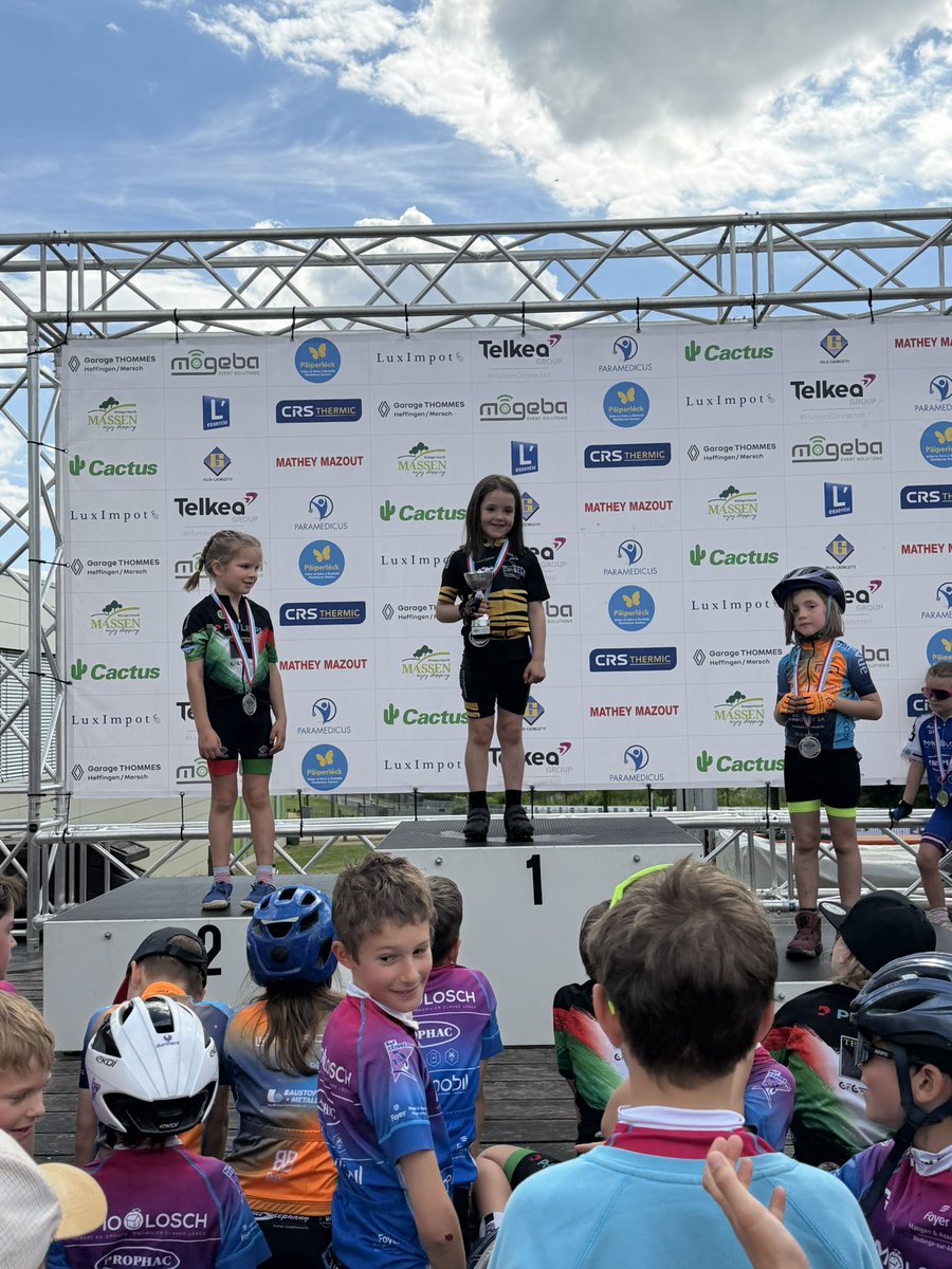 DucalSports's tweet photo. Festival Cycliste @UC_Dippach 🇱🇺
Bambi 1️⃣ 🚺
🥇Emmy Michels
Bambi 2️⃣ 🚺
🥇Giada Porrini Schmitt
🥈Anna Muller 
🥉Noémie Feiereisen
Bambi 3️⃣ 🚺
🥇Melina Fisch
🥈Mara Bierler
🥉Leni Hens https://t.co/asr39V2eeC