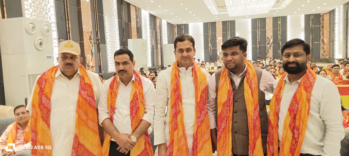 iabhishek4bjp's tweet photo. आज ग्रेटर नोएडा में क्षत्रिय विकास महासभा द्वारा आयोजित वीर शिरोमणि महाराणा प्रताप जयंती कार्यक्रम में सम्मिलित होकर महान योद्धा, राष्ट्रभक्त और स्वाभिमान के प्रतीक महाराणा प्रताप जी को श्रद्धापूर्वक नमन किया।

महाराणा प्रताप जी का त्याग, साहस और मातृभूमि के प्रति समर्पण हम सभी के लिए प्रेरणास्रोत है। उनका जीवन राष्ट्रभक्ति, स्वाभिमान और संघर्ष की अमर गाथा है, जो सदैव आने वाली पीढ़ियों को प्रेरित करता रहेगा।

#MaharanaPratapJayanti #महाराणा_प्रताप #GreaterNoida #KshatriyaSamaj #राष्ट्रभक्ति #BJP #भारत_का_गौरव