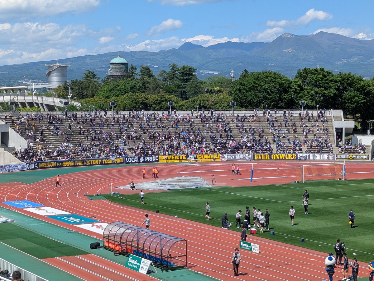 Jun071985's tweet photo. #ザスパ群馬
#栃木シティー
#前橋ウィッチーズ
中高、栃木県佐野市で育った自分にとっては複雑な一戦。
ザスパはよく守ったし、シティーは90分で決めたかった試合。
強風だったので難しい試合だったかなと
前橋ウィッチーズのファンの方もたくさんいてまた来たいと言ってくれて嬉しかった✨ https://t.co/qZpcin6ZUW