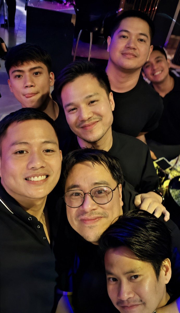 KevinChills's tweet photo. About last night 🥂 it’s really nice to be back and feel so alive https://t.co/z2J0kmth0r