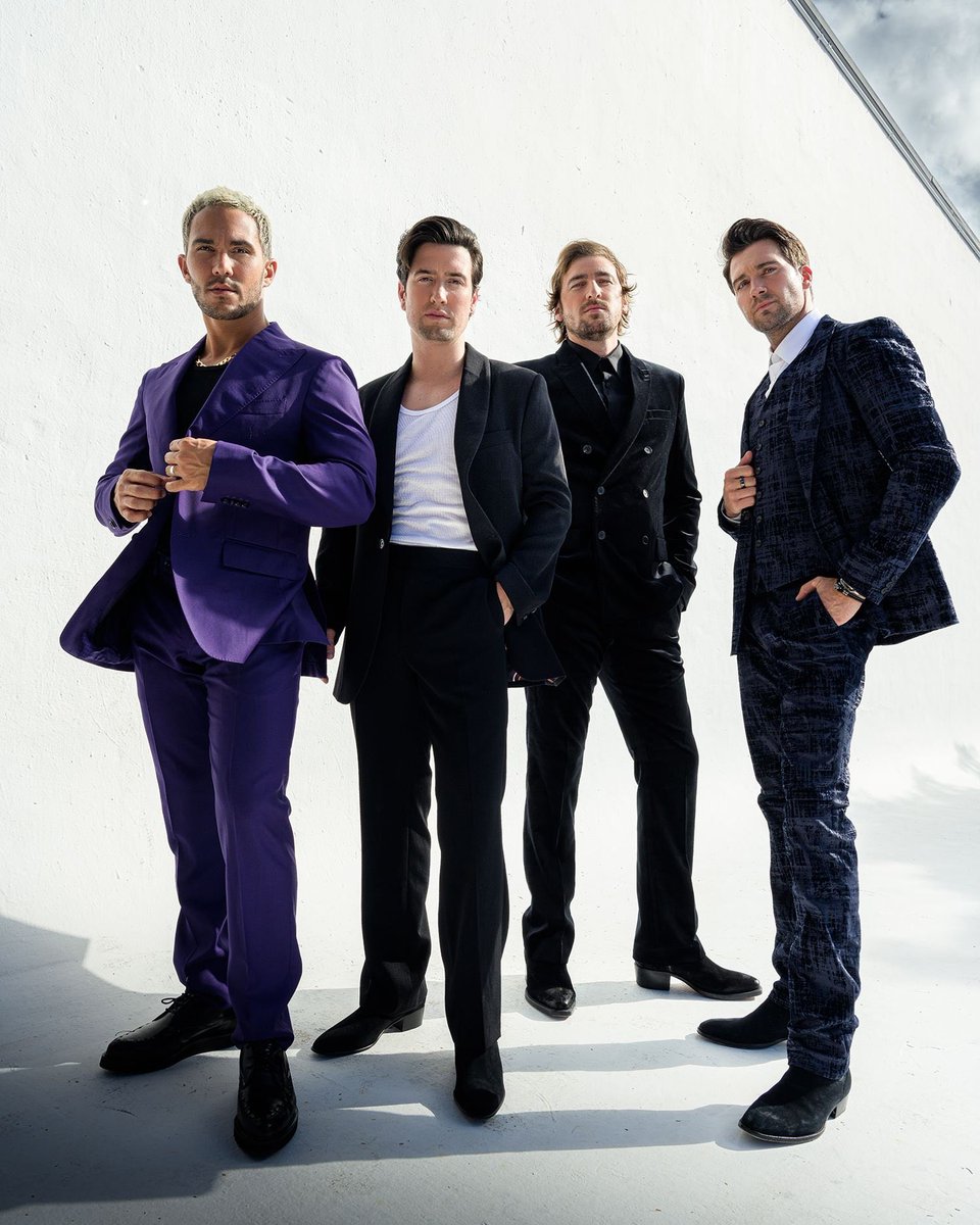 pov: vc está numa competição de quem envelheceu mais bonito mas seu oponente é qualquer um do big time rush