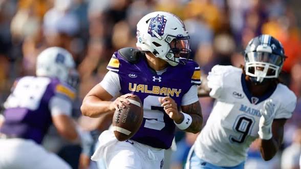 BraydonDems2_'s tweet photo. Thank you @CoachFiacchi_UA for stopping into school the other day and talking to me about @UAlbanyFootball can’t wait to get up to campus soon! @Northstarsfball @CossCoach @JJ_Razmovski @Syracuseelite7 @PRZcory @PrepRedzoneNY https://t.co/WP4nxb2A3B