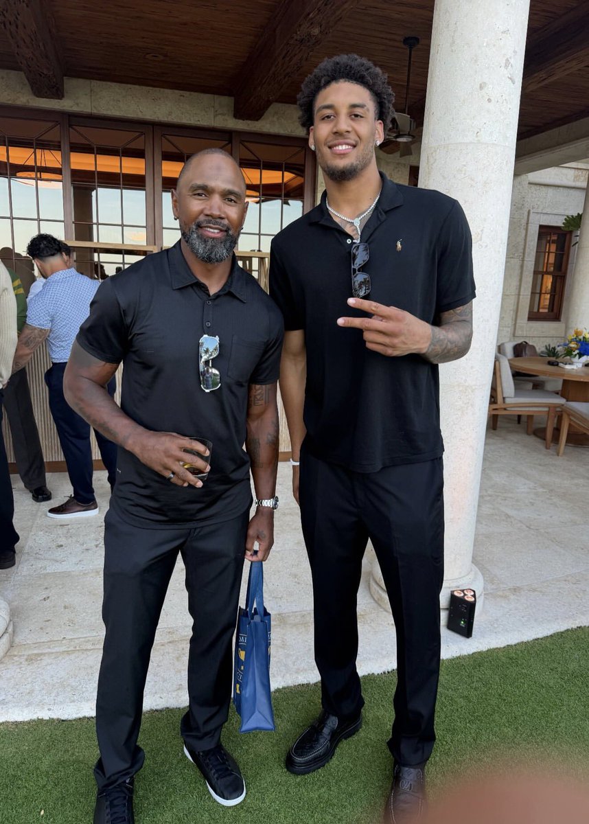 BradGalli's tweet photo. Charles Woodson and Yaxel Lendeborg spent time together at the Champions Circle event in Florida on Friday. 

Photo via yaxellendeborg on Instagram https://t.co/H6ChsnE0A1
