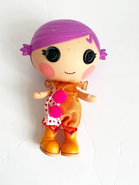 wonniesite's tweet photo. hi guys ada yang nyari lalaloopsy ga yaa?? aku ada lalaloopsy ini for sale take all for 260k bisa negtip dm for claim okaii
mt: want to sell wts lalaloopsy lalalopsy lalaloopsi https://t.co/qYDIwXwTah
