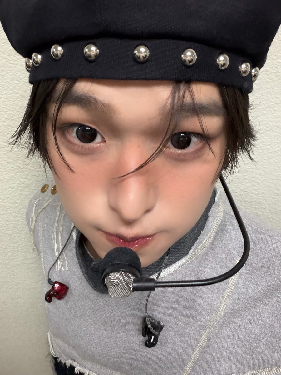 dream_nnct's tweet photo. 우리만의 포즈?우리만의 포즈?우리만의 포즈?우리만의 포즈?우리만의 포즈?우리만의 포즈?

이게 포카로 나왔으면 몇억으로 나왔을까 https://t.co/136Jo1g1Nw