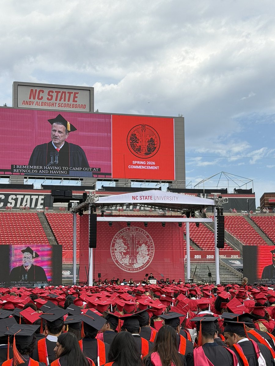 NCStateAlumni's tweet photo. βStorms will happen. You will weather them. You are ready to embrace the uncomfortable.β
βCommencement speaker Harry Sideris β94 #NCState26 https://t.co/LfEdCU0bca