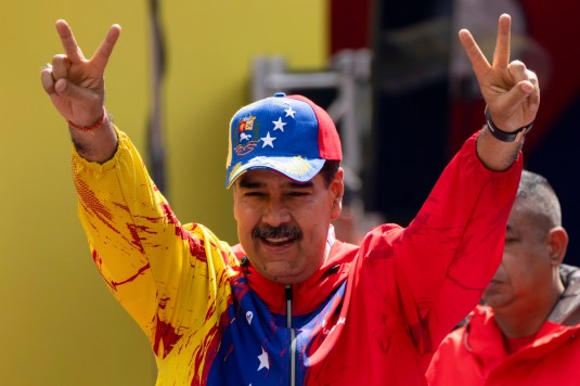 CoralTeresa's tweet photo. 🚨🇻🇪 Un presidente es secuestrado por impedir el saqueo de su país. 

Maduro es un héroe.
#FreeMaduroAndCilia https://t.co/L1WOrMUktz