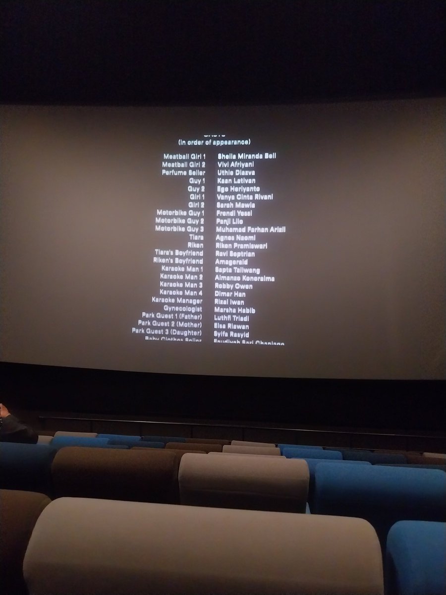 MichaelBelinsk5's tweet photo. Barusan nonton Crocodile Tears dan jujur... masih kepikiran. 🤯

Hubungan Johan (Yusuf Mahardika) &amp; ibunya (Marrisa Anita) beneran bikin sesek. Dinamika "ibu protektif" di sini digambarin kayak buaya yang menjaga teritorinya—terancam banget pas Arumi (Zulfa Maharani) dateng. https://t.co/fuZQRalvkw
