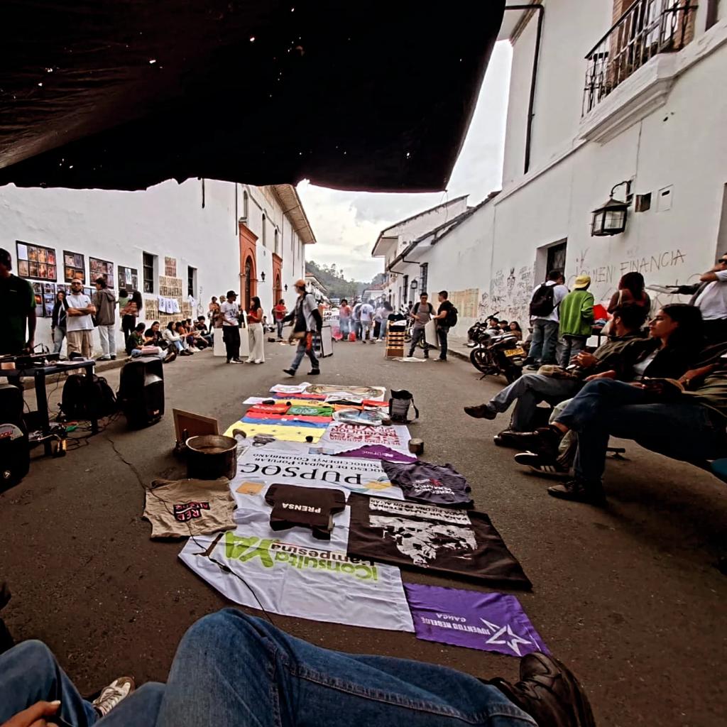 Reddhfic's tweet photo. Cauca || VOCES DE PAZ POR EL SUROCCIDENTE || Las juventudes, las comunidades campesinas, indígenas y afro descendientes del Cauca.
Desde la @Reddhfic, participamos en el evento Voces de Paz por el Suroccidente, espacio para el encuentro, la reflexión y la construcción colectiva, https://t.co/zD5RTNHtxr