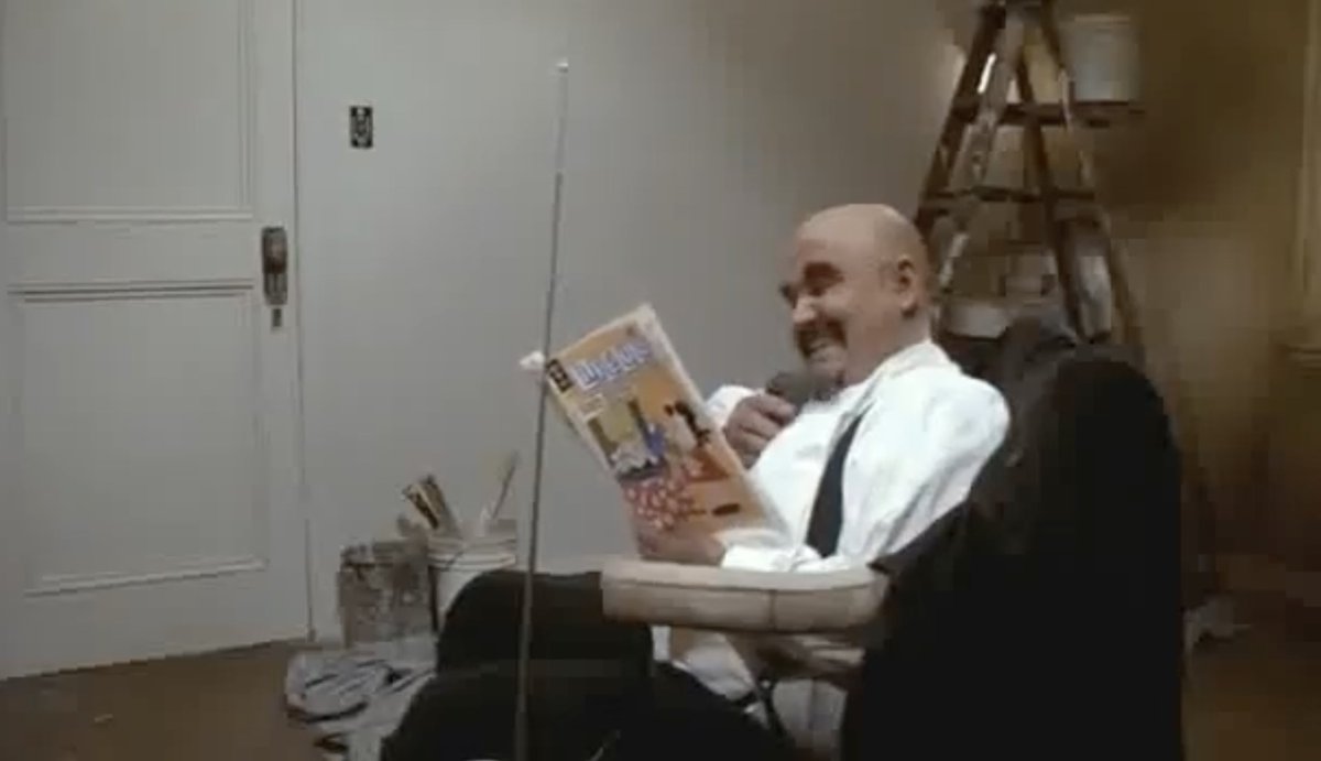 bkmunn's tweet photo. Comics in Film: Foul Play (1978)
Henchman reads a copy of Little Lulu #244 (Gold Key, 1978), by Arnold Drake and Irving Tripp. He's about to be defeated by librarian Goldie Hawn; classic comics vs literature class war in the guise of Hitchcockian farce. https://t.co/ng41pzd8NV https://t.co/ryyx5u0Mr9