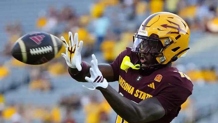 Don't sleep on #Jets 6'5" UDFA WR Malik McClain 🤫✈

Who runs a 4.42 40 👀 💨
