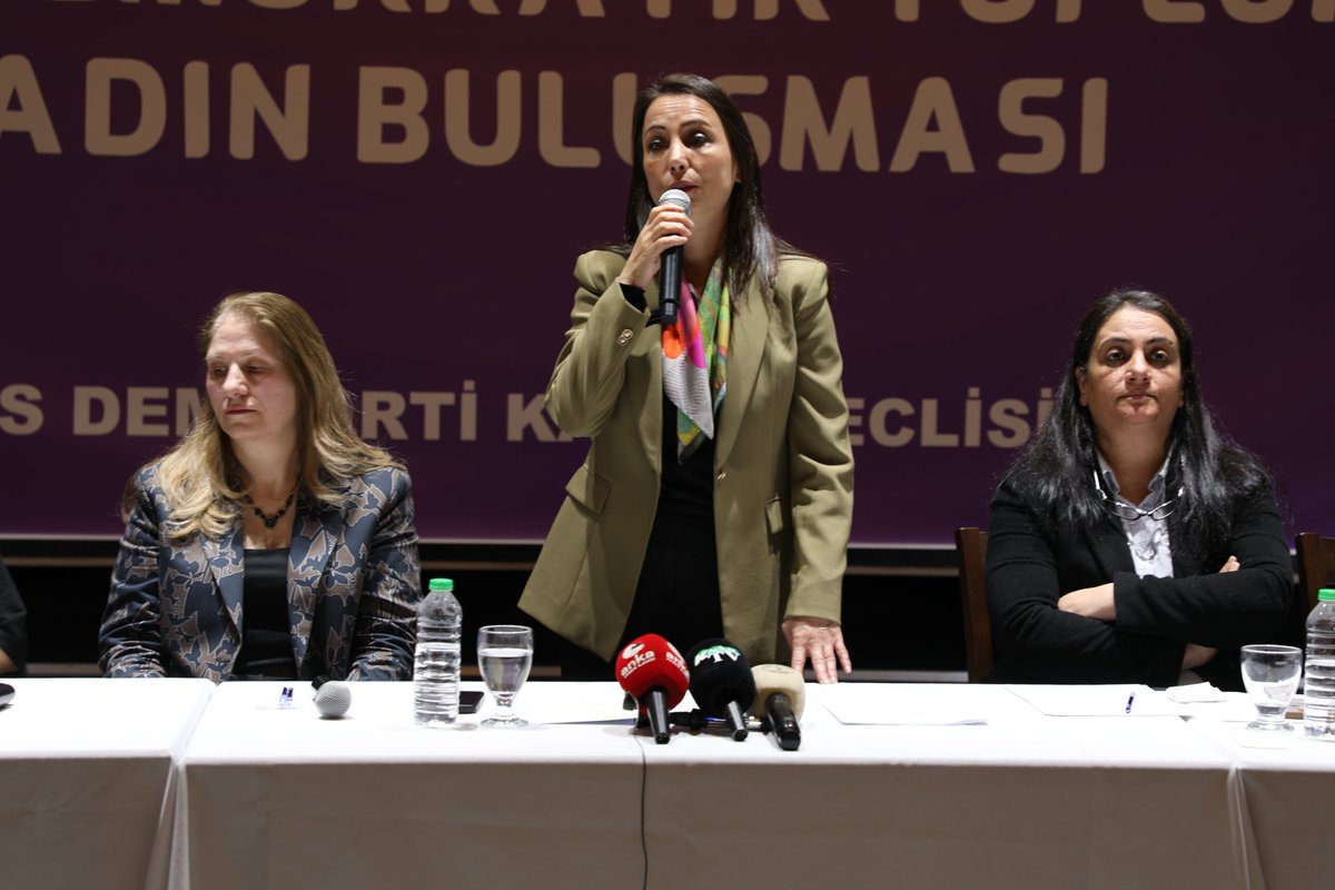 DEM Parti tweet media