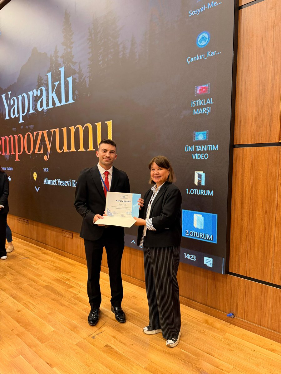 judokadogan's tweet photo. Çankırı Karatekin Üniversitesi’nde düzenlenen Yapraklı Sempozyumu’nda; "Gelenek ve Strateji Kıskacında Bir Anadolu Yurdu: Yapraklı’nın Yerel Tarihi ve Panayır Kültürü" başlıklı çalışmamı sunmuş bulunmaktayım. Tarih Bölüm Başkanlığımıza, Kıymetli Hocalarımıza şükranlarımı sunarım. https://t.co/WQKFffuojP