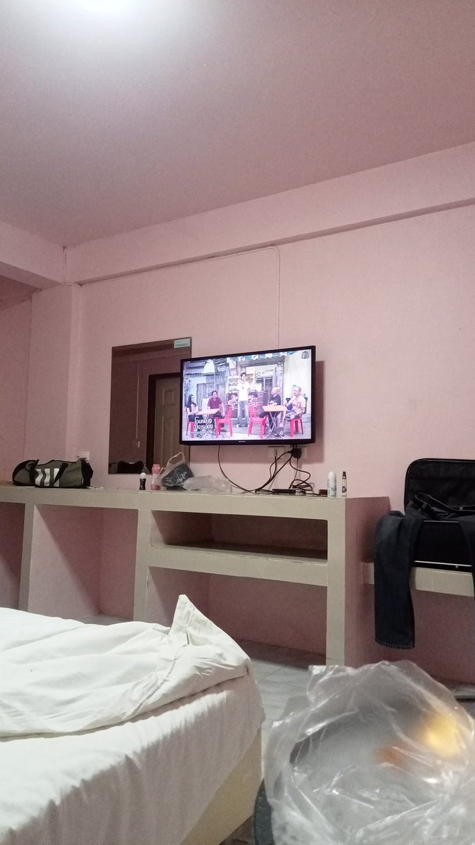 CheaKhn's tweet photo. มีใครรับงานที่ รุ่งโรจน์อพาร์ทเม้นท์ บ้���งไหมครับ บอกห้องมาเดี่ยวไปหา https://t.co/IYRZ1K1cGb