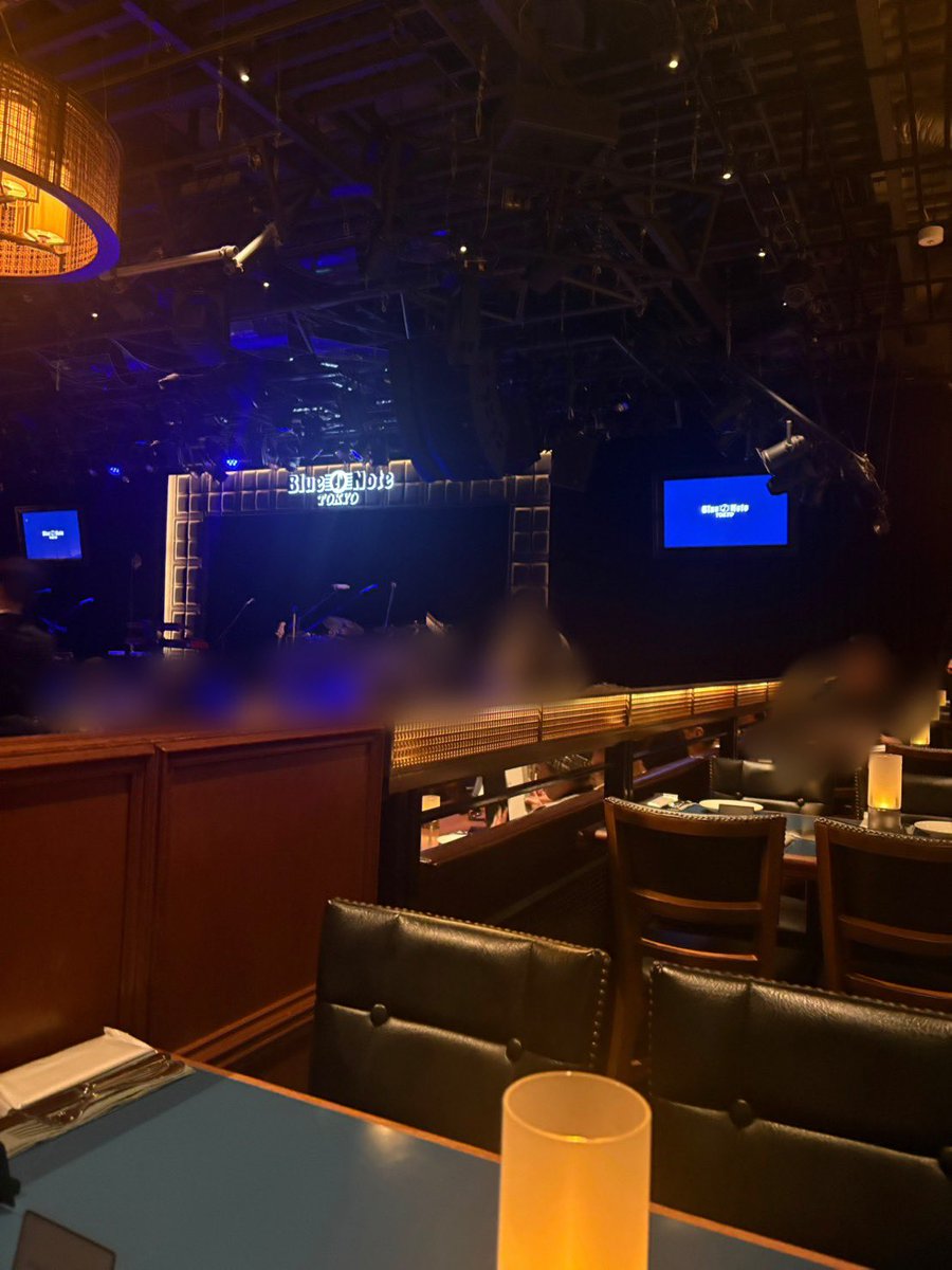 AruneCannaLily's tweet photo. 昨日の夜は私のドラムの師匠が出演されたライブを観に行ってきました！

楽しかったし勉強になりました！
素敵な時間を過ごせて嬉しかったです！ https://t.co/M0fC8lGQUC