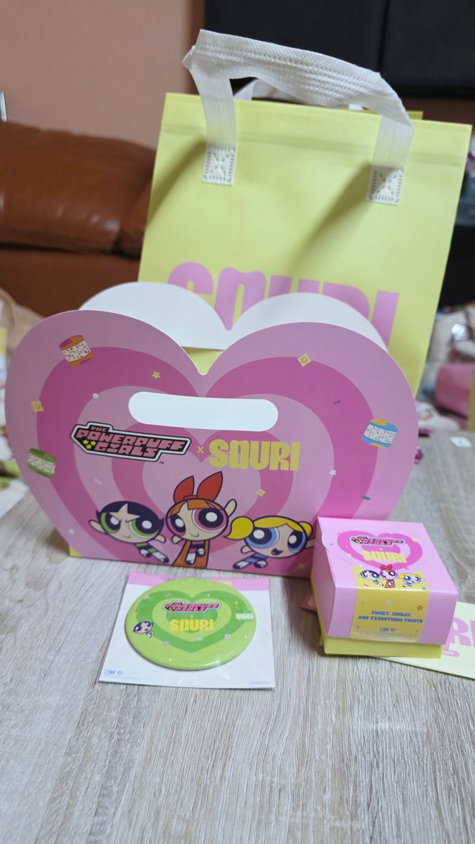 จัดมาเรียบร้อยค้าบบบบ
แต่อยากได้กระจกสีชมพู 🥲💕

#SOURI #SOURIBKK #ThePowerpuffGirlsxSOURI #CartoonNetwork #ThePowerpuffGirls <a href="/souri_bkk/">SOURI</a> <a href="/winmetawin/">Winmetawin</a>