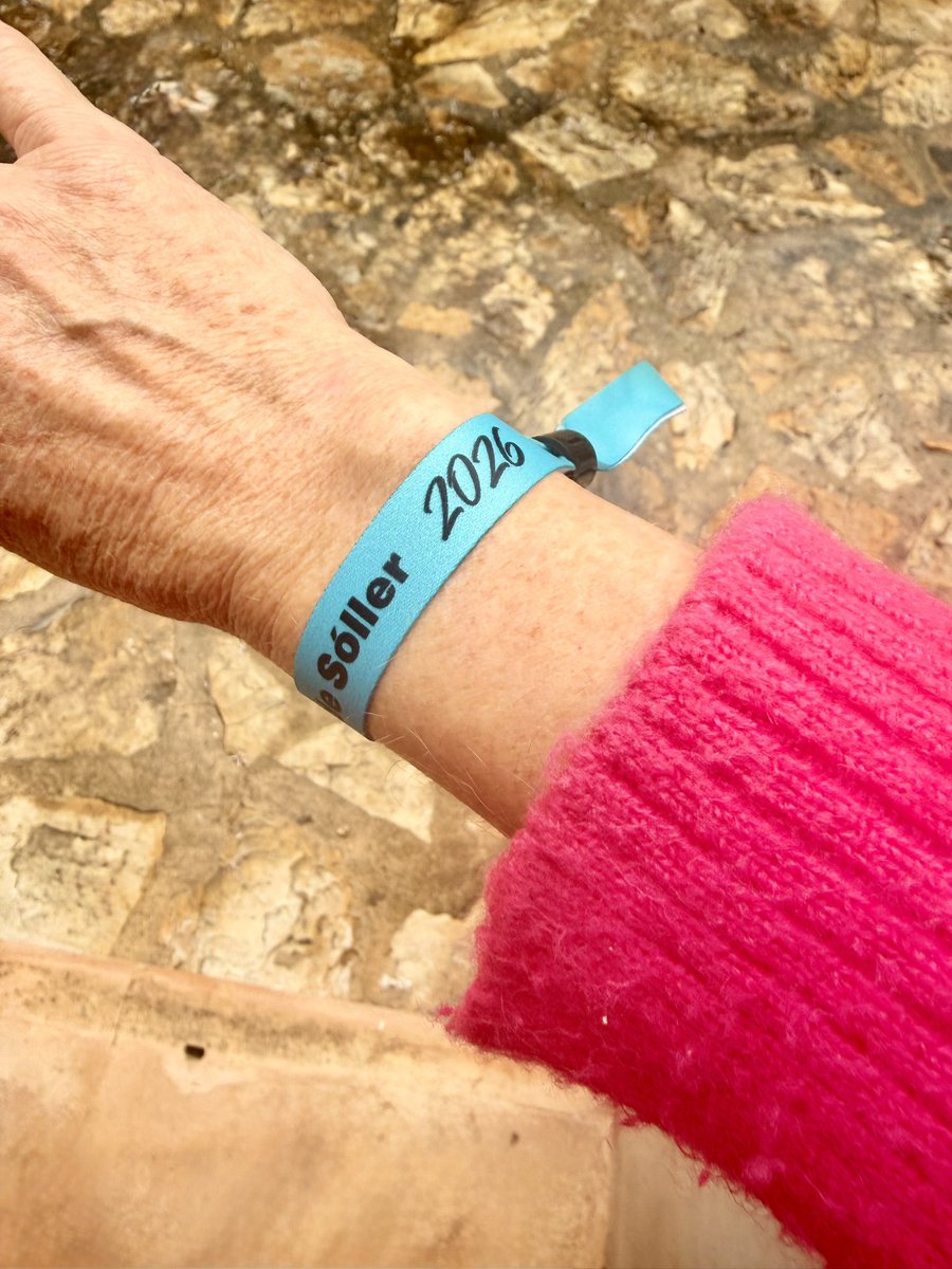 Anna Nicholas tweet media