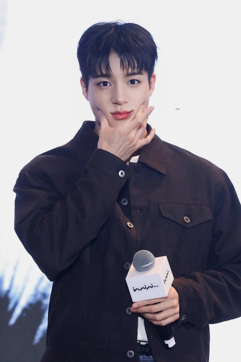 재니 tweet media
