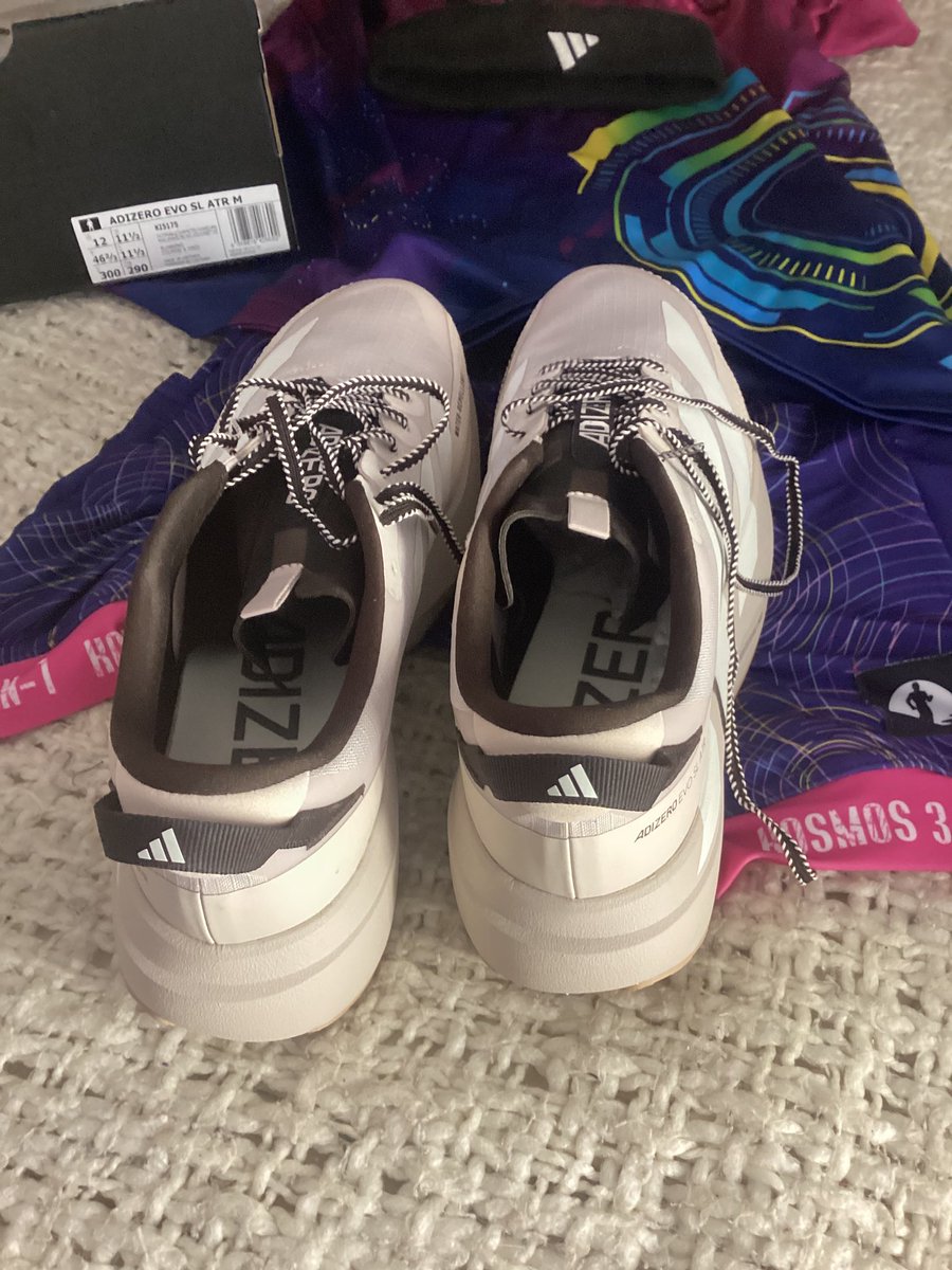 Smartlanga's tweet photo. Tommorowβs session is about test-driving wheels for the 14th. The emphasis is on its breathability and comfort on the bridge of the foot .
#runningwithtumisole
#adizerogang
#midrandstriders https://t.co/tTIoaoovAM