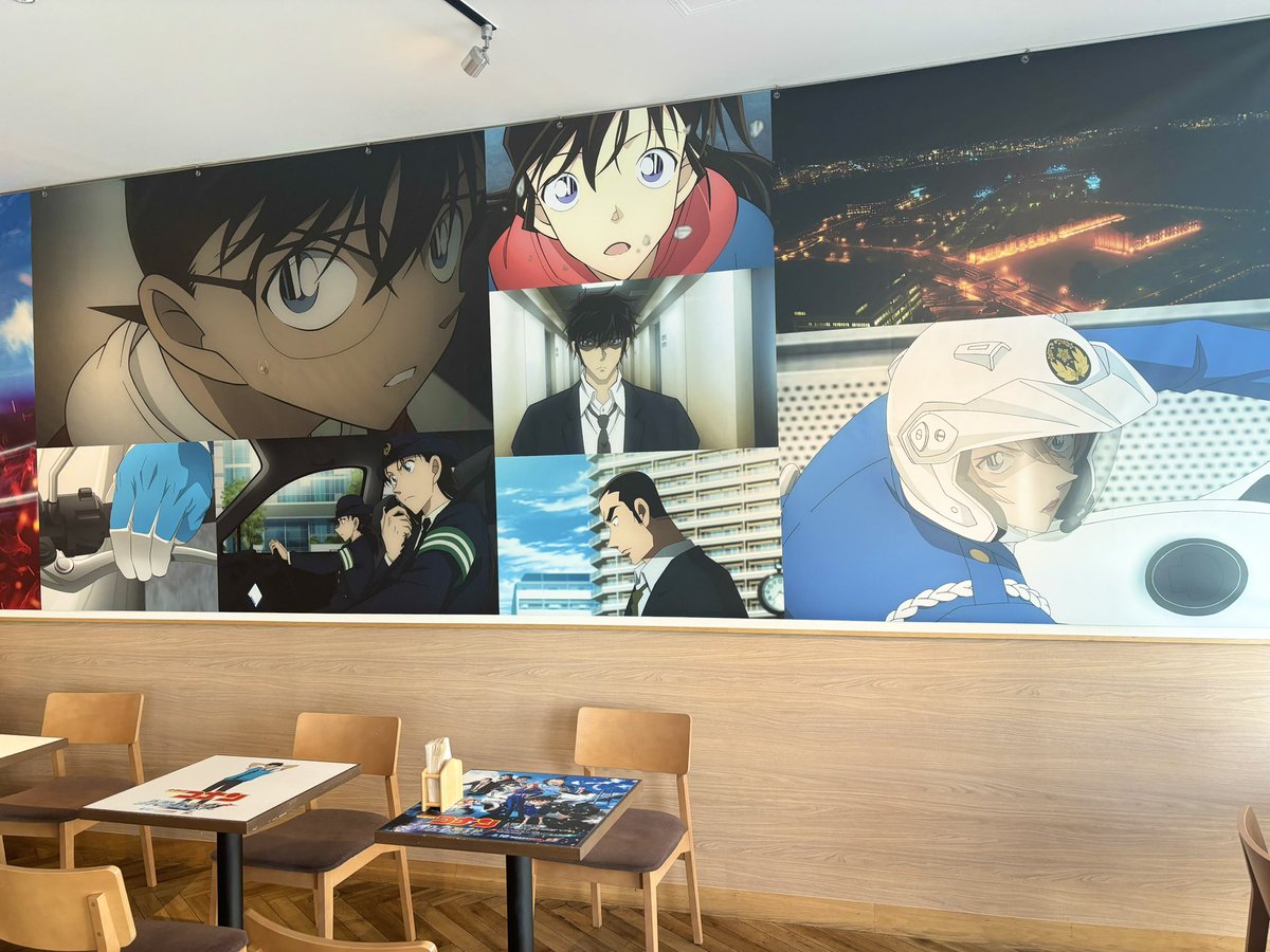 choco__latier's tweet photo. 横浜ブルク13 Cafe OASE
コナンドリンク&amp;千速ドリンク🤍🩵 https://t.co/4qAyPjXebC
