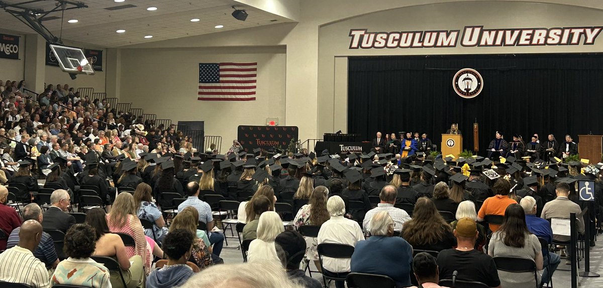 taylorbetsu32's tweet photo. Always a Great Day!!!
Congratulations to all of our graduating Pioneers!!!
Hard work pays off!! https://t.co/cr3MOdxf9P