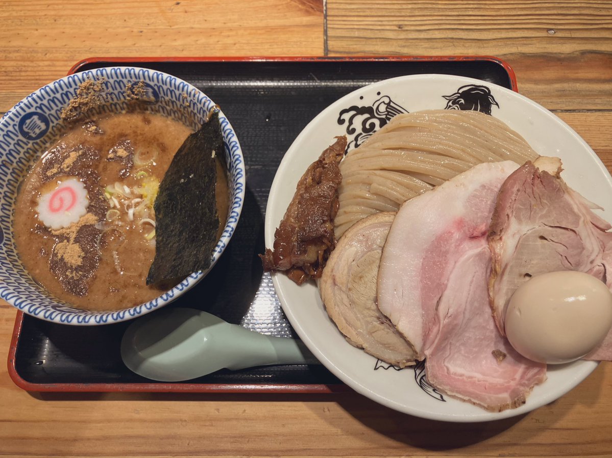 ぶっち tweet media