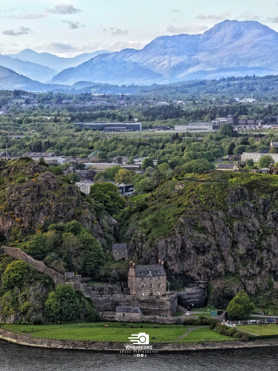 PedDronio's tweet photo. ❌ Photoshop ❌ multiple shots stacked

🌳 Just a picture looking up the Vale of Leven from above the Clyde. 📸 https://t.co/9h9Z9mCoqu