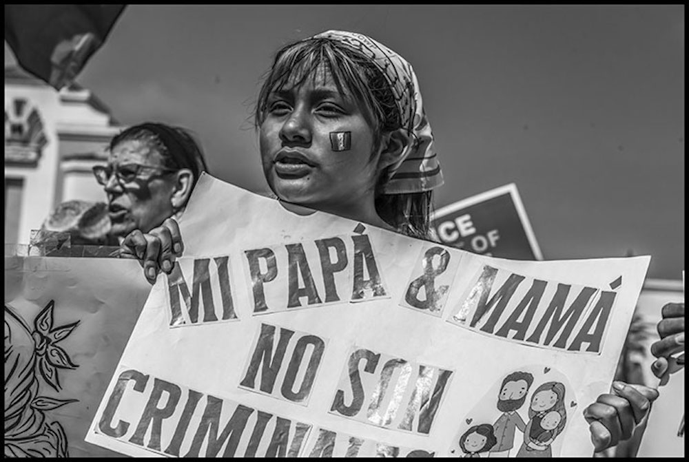 RomeroZar's tweet photo. https://t.co/Zx6obiui9y 

#1DeMayo
Marchan trabajadores agrícolas en California "Sin nosotros, no hay comida en la mesa"

Por David Bacon
#DavidBacon https://t.co/zyvjUX4fdy