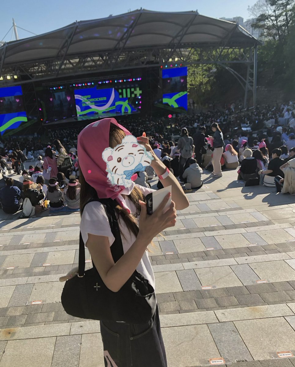 halfluvely's tweet photo. 1.0글릿됨 https://t.co/ots2aZcWWU