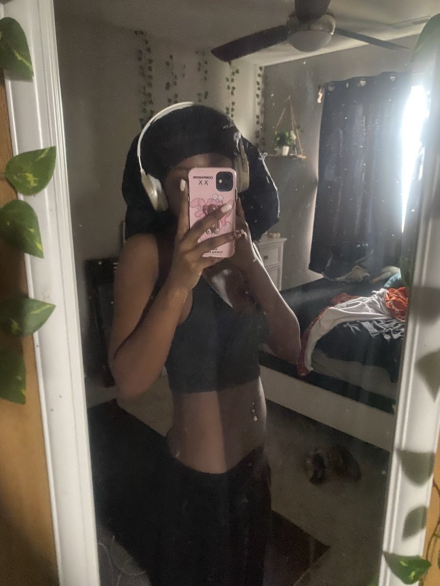 bea ༅ ₊˚ tweet media