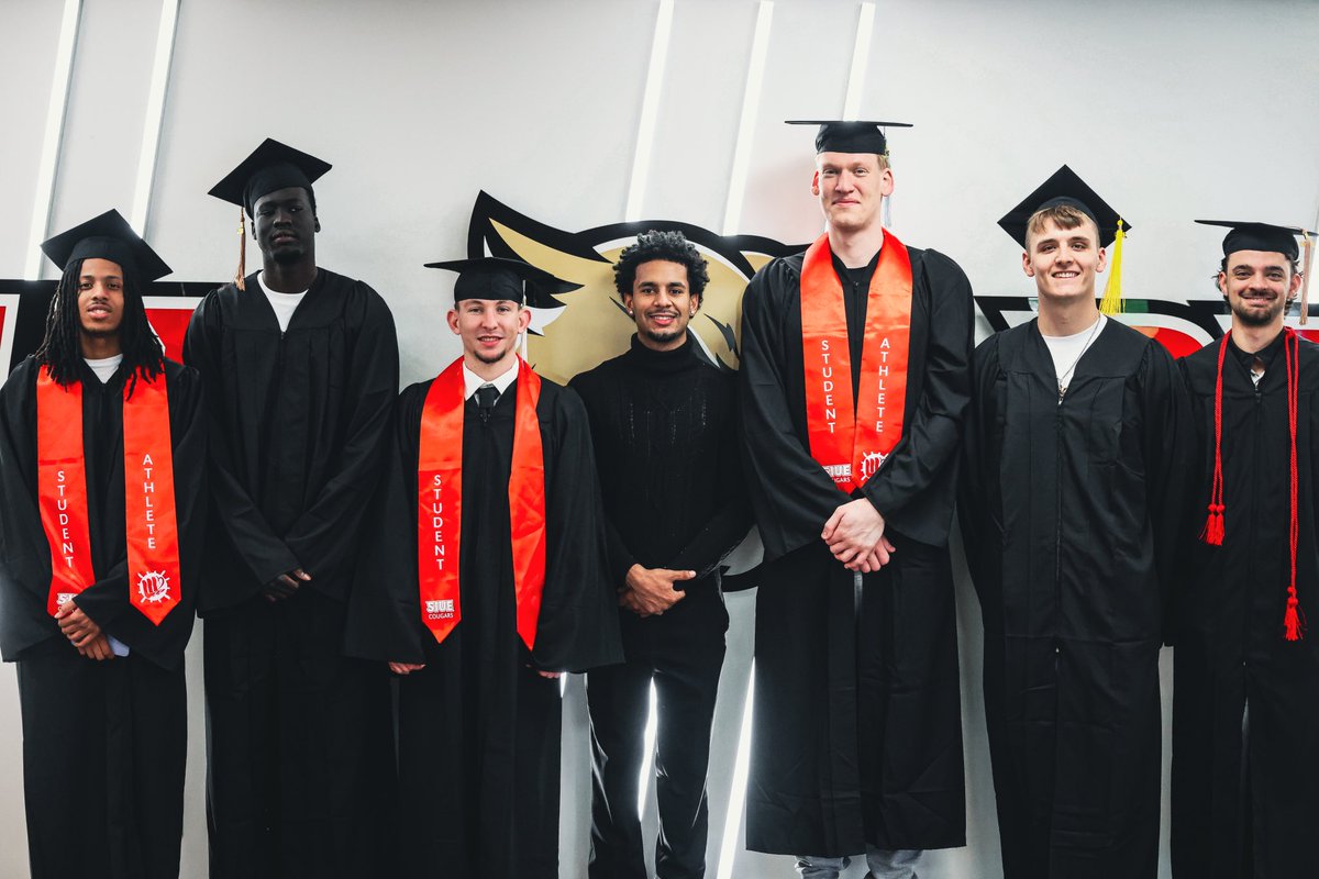 SIUEMBB's tweet photo. Proud to celebrate this special group who continued to Find A Way every step of the journey. Congratulations, graduates!π
#FAWFAM https://t.co/nHwmDOuuh8