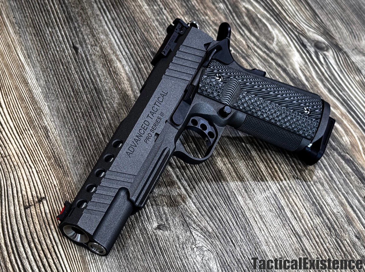 TacticalExist's tweet photo. @advanced_weapons_technology custom 1911 🔥 hand built perfection! 🙌🏻

#guns #firearms #edc #shooting #pistol #weapons #ccw #handgun https://t.co/kqMm1Qd14l