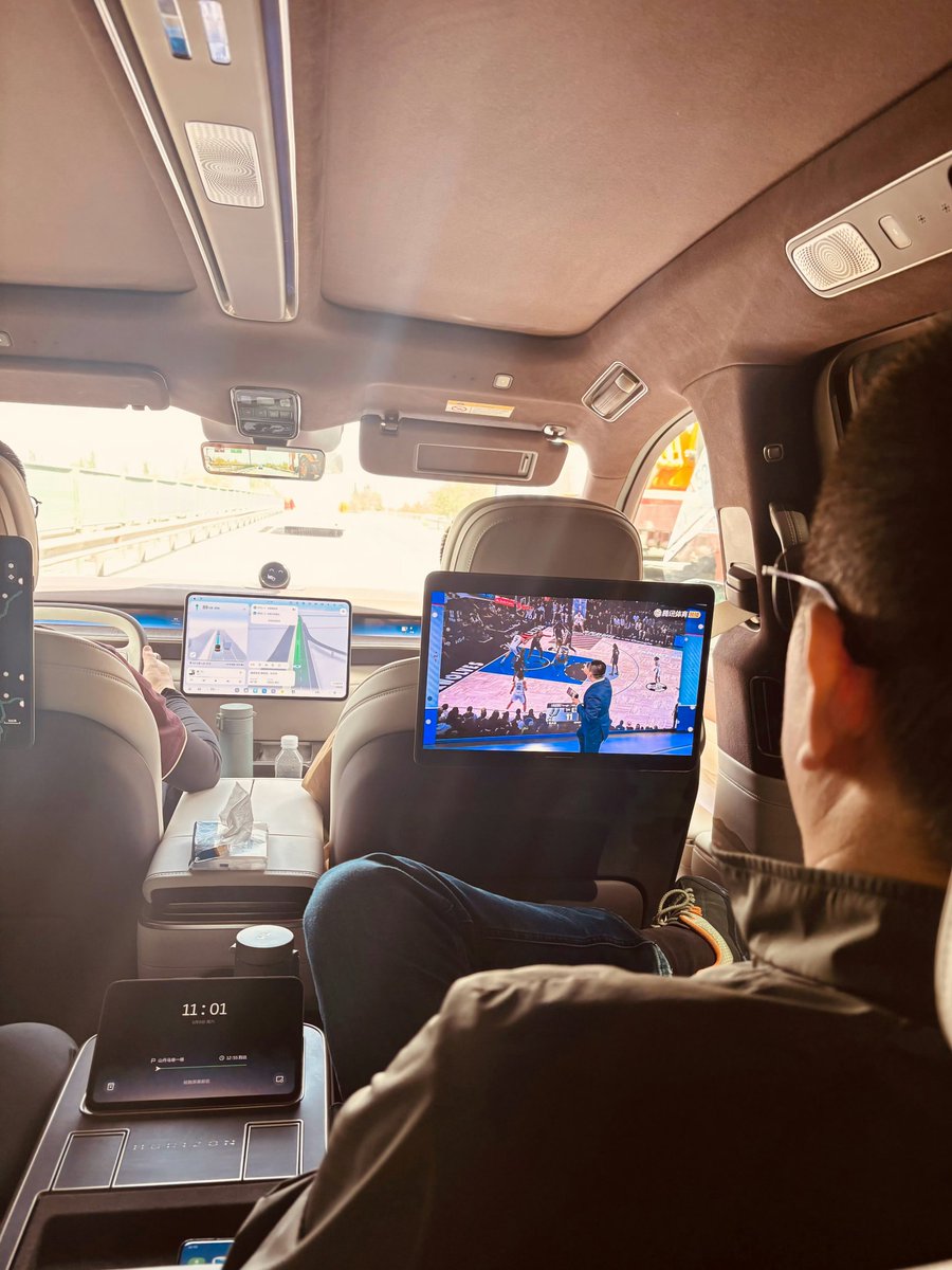 William Li tweet media