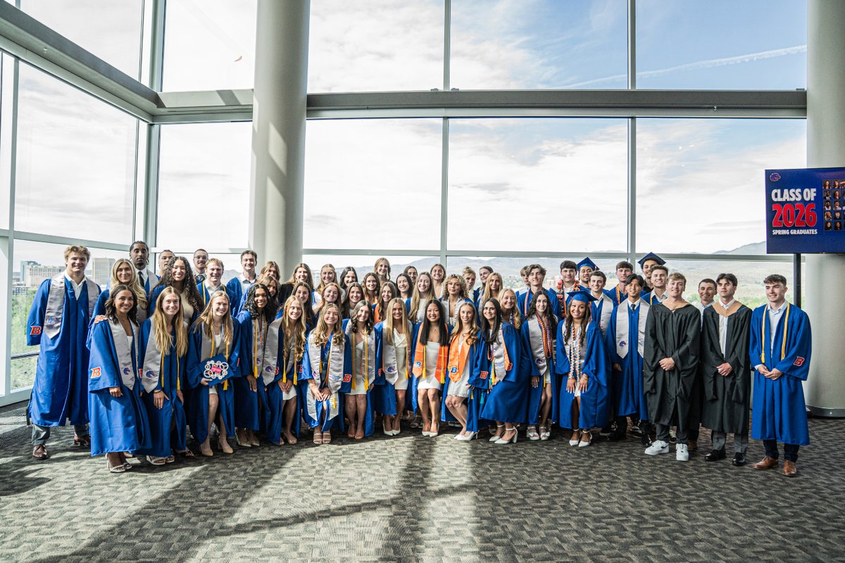 BroncoSports's tweet photo. 𝗛𝗮𝗽𝗽𝘆 𝗴𝗿𝗮𝗱𝘂𝗮𝘁𝗶𝗼𝗻 𝗱𝗮𝘆 𝘁𝗼 𝗼𝘂𝗿 𝗕𝗿𝗼𝗻𝗰𝗼𝘀! 🎓

#BleedBlue | #WhatsNext https://t.co/nCFAY3pmeZ
