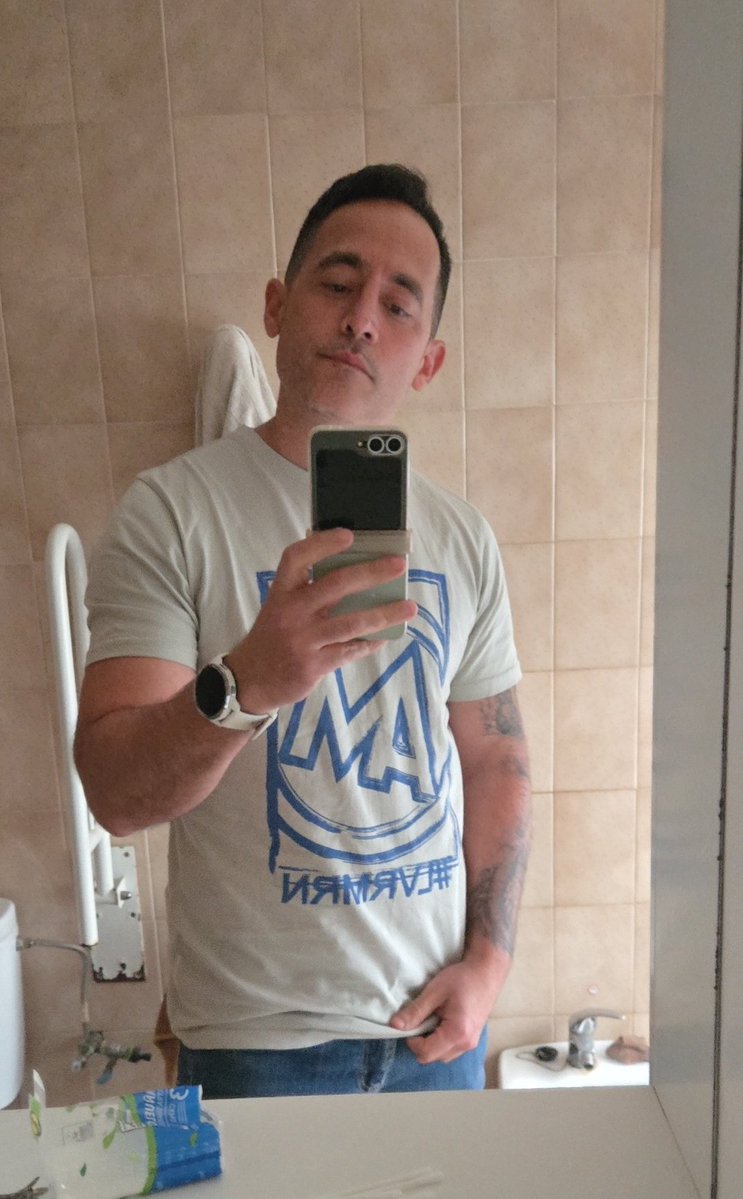 Alejandro tweet media