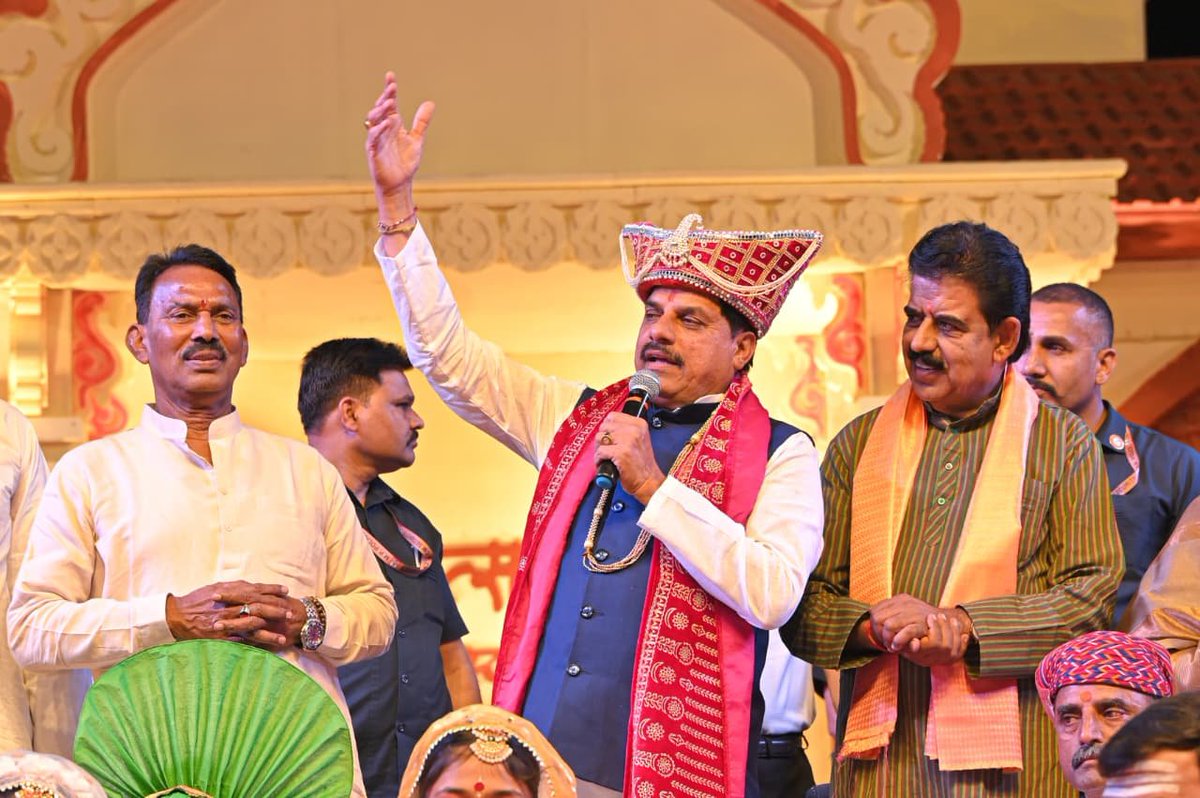 Chief Minister, MP tweet media