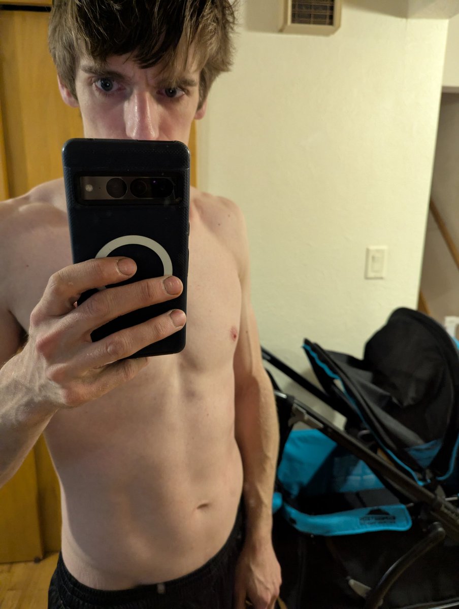 puresage29's tweet photo. I have been working on my core and arm strength. Currently my routine is:

-2 minute plank
-Short yoga stretches
-Bicycle sit-ups until I can't continue
-Leg raises until I can't continue
-Stretching/splits
-Pushups until I can't continue https://t.co/co9YfSOT0c