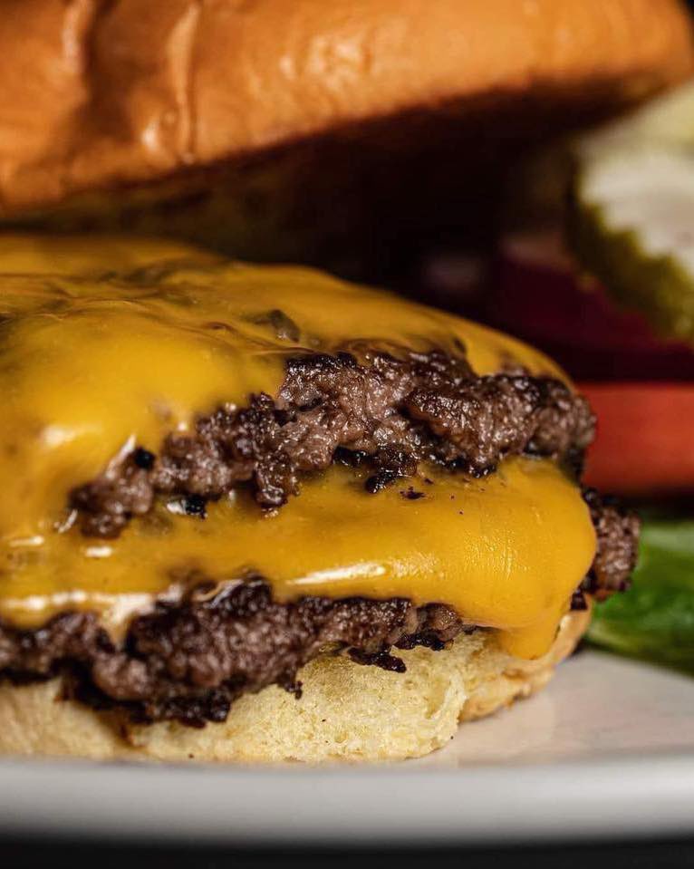 TaphouseEdge's tweet photo. 🔥 SATURDAY SPECIALS AT TAPHOUSE ON THE EDGE 🔥

Come out to Taphouse this Saturday and treat yourself! 🍔🍗🥤

✅ Smash Burgers hot off the grill  
✅ Hand-Battered Chicken Strips made fresh  
✅ ALL MONTH LONG — our signature 32oz “Smurf Drink” for just FIVE BUCKS 💙 https://t.co/fe9vSnAaZ4