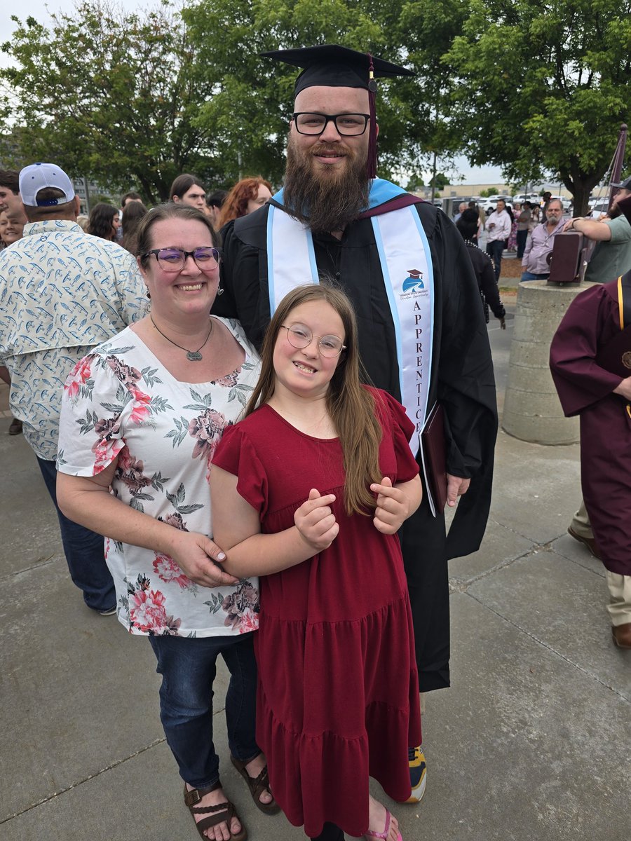 CalebRyman's tweet photo. Three years ago, I took a leap and started my teaching career. At the same time, I began the long process of earning my Master’s in Special Education. Yesterday, that three-year journey officially ended with graduation. https://t.co/3Y6XQonZmR