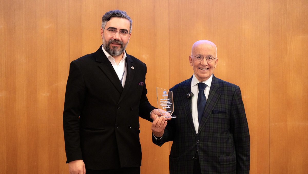 FaikEren_'s tweet photo. Networking toplantımızda eski Etibank Genel Müdürü Mustafa Fethi Ağalar’ı ağırladık.

Türkiye’nin güçlü yarınları; üretim, finansal akıl ve ortak vizyonla mümkün olacaktır.

İş dünyası ile siyasetin aynı hedefte buluştuğu her masa, ülkemiz adına bir kazançtır.

#ekonomi #DEVA https://t.co/fR1DEAQK7e
