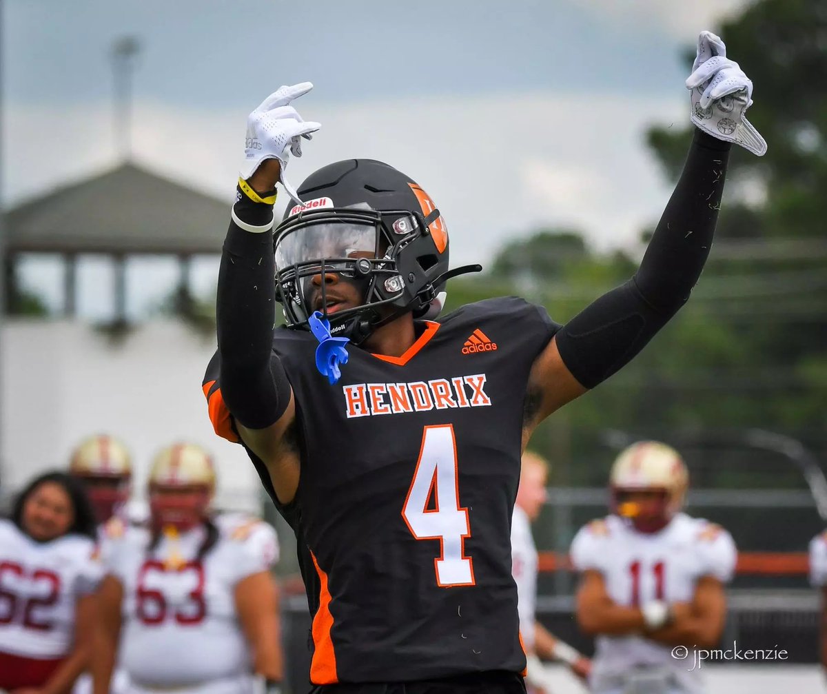 JacksonN732027's tweet photo. I am blessed to receive an offer from @HendrixFootball !! @RussHeidiSLC @ahscoltfootball @pnelly73 #AGTG https://t.co/4eEpmEW4UV
