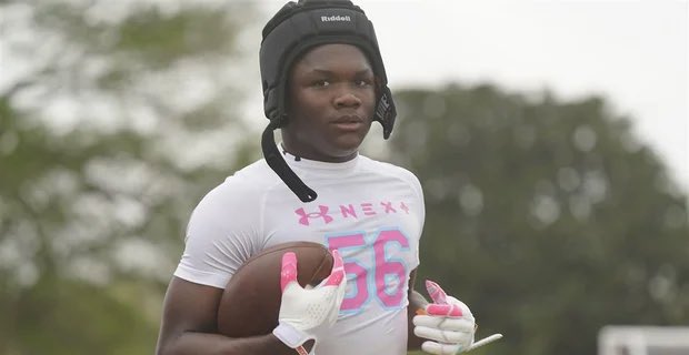 Florida has positioned itself as a legitimate contender to flip 4-star WR Easton Royal from Texas.

Jon Sumrall has stood out to him, and has been a key factor in the Gators’ momentum in Royal’s recruitment.

“I know he’s a winner.”

➡️: 247sports.com/college/florid… (VIP)