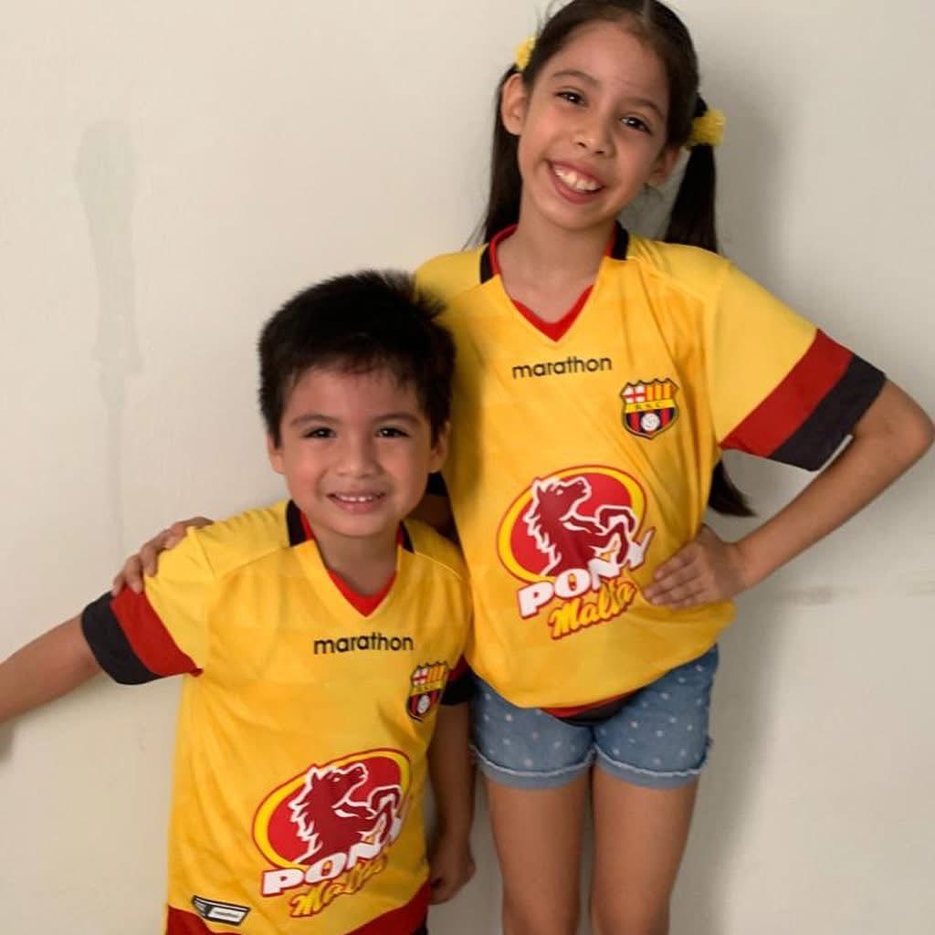 Me pregunta ¿qué tan barcelonista eres?

He seguido a mi equipo de visitante y de local, y a mi siguiente generación le he transmitido la pasión por los colores 

#bsc