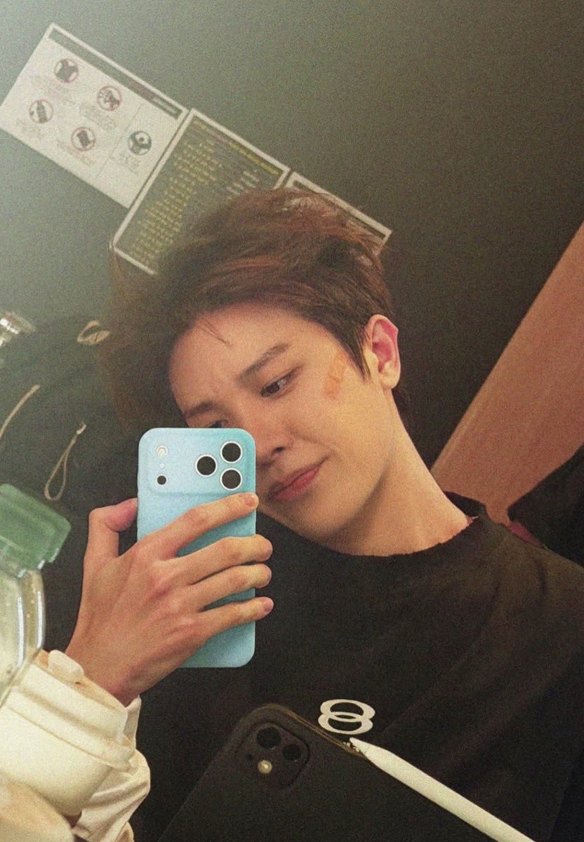 hwanbbicart's tweet photo. hwanyoung / hwanbby au

‘gimana jadinya kalau aca yang baru pusing sama skripsinya, ditaksir dan dideketin saga si brondong arsitektur?’ https://t.co/HsNnMcGY6H