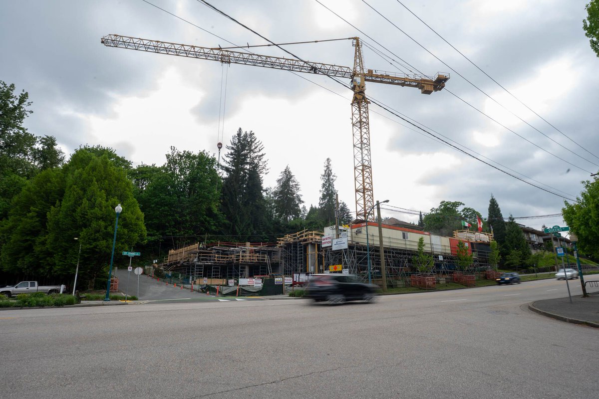 inletcurrent's tweet photo. Police arrest three teenage boys after crane climb in Port Moody 🦺

Read the full story - Link in Bio 🔗

#portmoody #portmoodynews #localnews #police https://t.co/ShyWXcFDKp