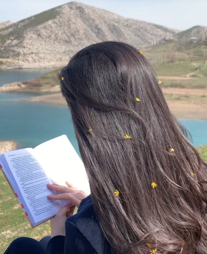 NIK_563's tweet photo. خوشبو جیسے لوگ ملے افسانے میں
ایک  پرانا  خط  کھولا  انجانے  میں
🎀
#قومی_زبان #سرمایہ_زیست #دستان_دل
#X_promo https://t.co/iF0xznVMMG