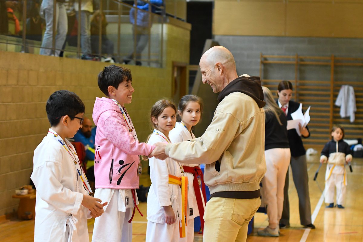 fandkarate's tweet photo. 👏Avui hem donat el tret de sortida a la Lliga Nacional amb el Trofeu primavera!

Un nou dissabte únic de karate a @ordinoesviu ! https://t.co/C4iKP13d5H