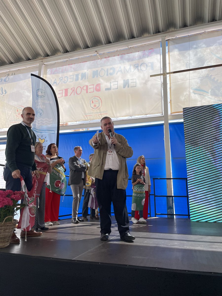 ssccpma's tweet photo. 💙 Ser Salesiano Cooperador es una forma de estar en el mundo.

Acompañar, educar, creer en cada joven… cada día.

Hoy lo celebramos juntos. Ahora desde @SalesianosSTRD  
Síguelo en directo en: https://t.co/mKZQEKflvS

#150Aniversario #ImpulsadosACelebrar https://t.co/JXQZLMMKhb