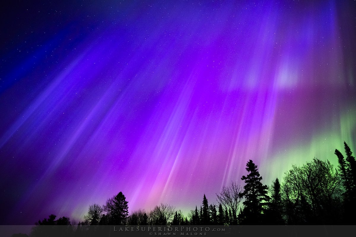 LAKSuperiorFoto's tweet photo. One of the most memorable auroral displays ever!✨

5.10-11,.2024 - Witnessing an auroral G5 event (max) can be a once in a lifetime bucket list event for many. On this day two years ago, possibly one of the most widely viewed auroral events across the globe occurred the night of May 10 into the 11th 2024. CME's starting on May 7 - eventually totaling an amazing 7 - from the sun's region #3664 contributed to a jaw dropping night of intense auroras reaching into equatorial latitudes. The aurora Always amazes... for me the intense magentas and purples, and then intense blues as dawn fought to shut it all down will be something that I will always remember about this stellar event✨👍✨